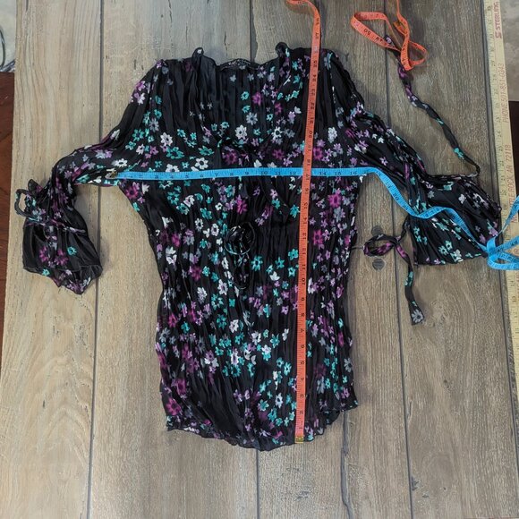 Violet and Claire NY Size Small Top Sheer - Picture 9 of 16